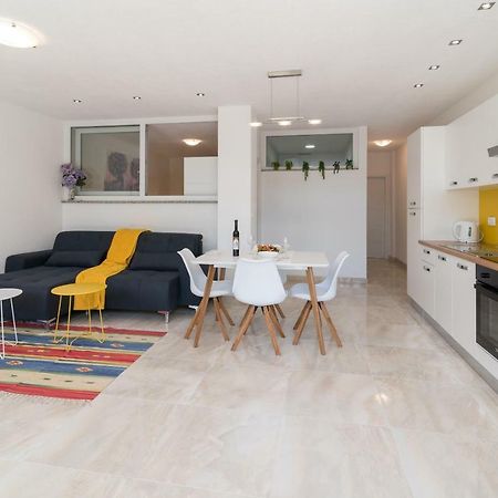 Apartment Arna 크르크 외부 사진